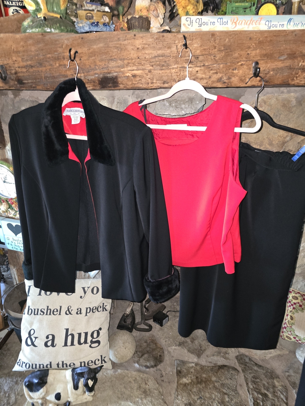 Jessica Howard Vintage 3 Pc Skirt Suit Set Faux Fur Collar Cuff Red Black 18